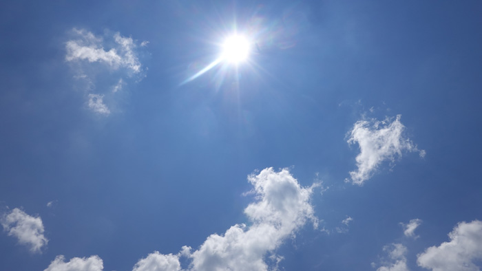灼熱の太陽